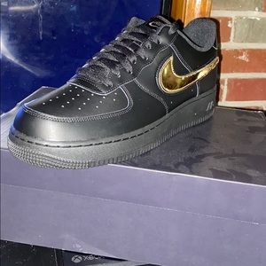 Air Force 1 Low ‘07 LV 8 Removable Swoosh